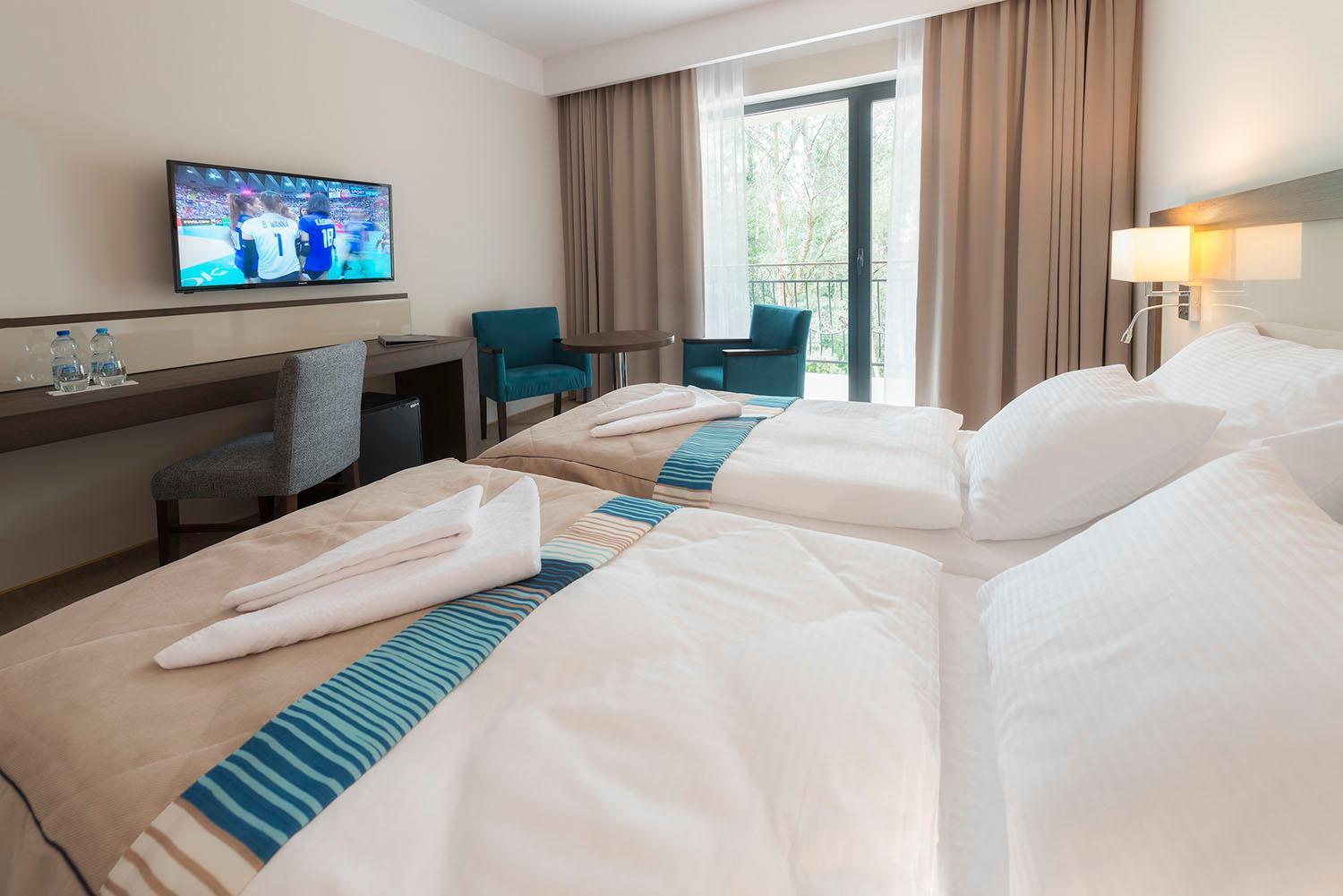 Hotel Ewerdin سفينويتشي المظهر الخارجي الصورة